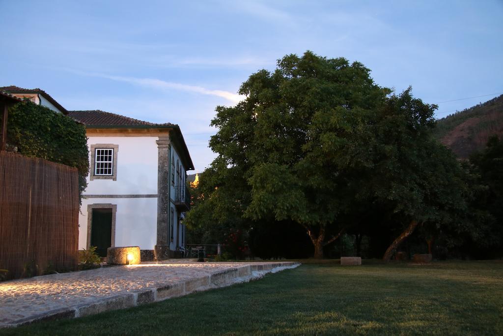 Casa De Baixo - Nature Hotel Alvoco das Várzeas Buitenkant foto